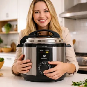 inicio 22 Panela pressão elétrica Electrolux capacidade 5L